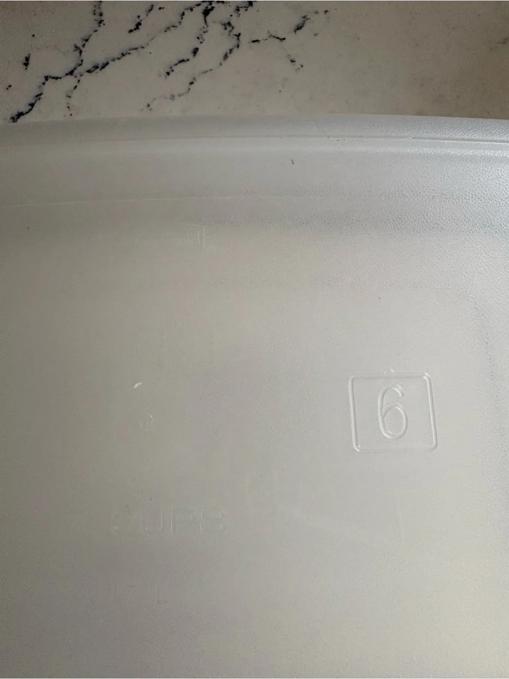 Rubbermaid Servin Saver #6 7 Cup Container Almond Lid Rectangle vintage